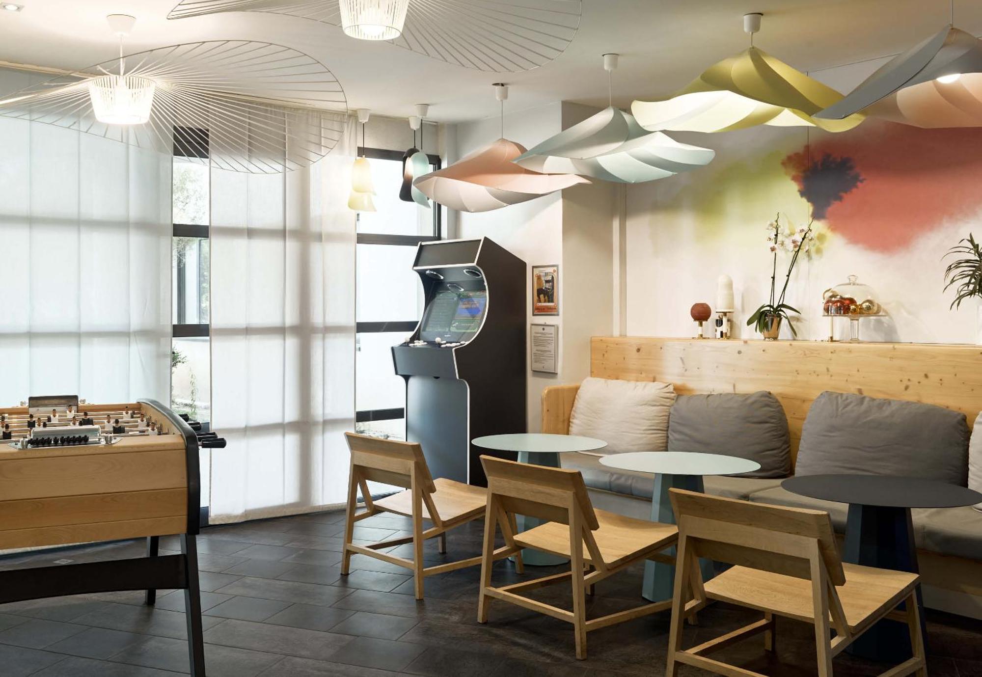 B&B Hotel Velizy Est Екстериор снимка