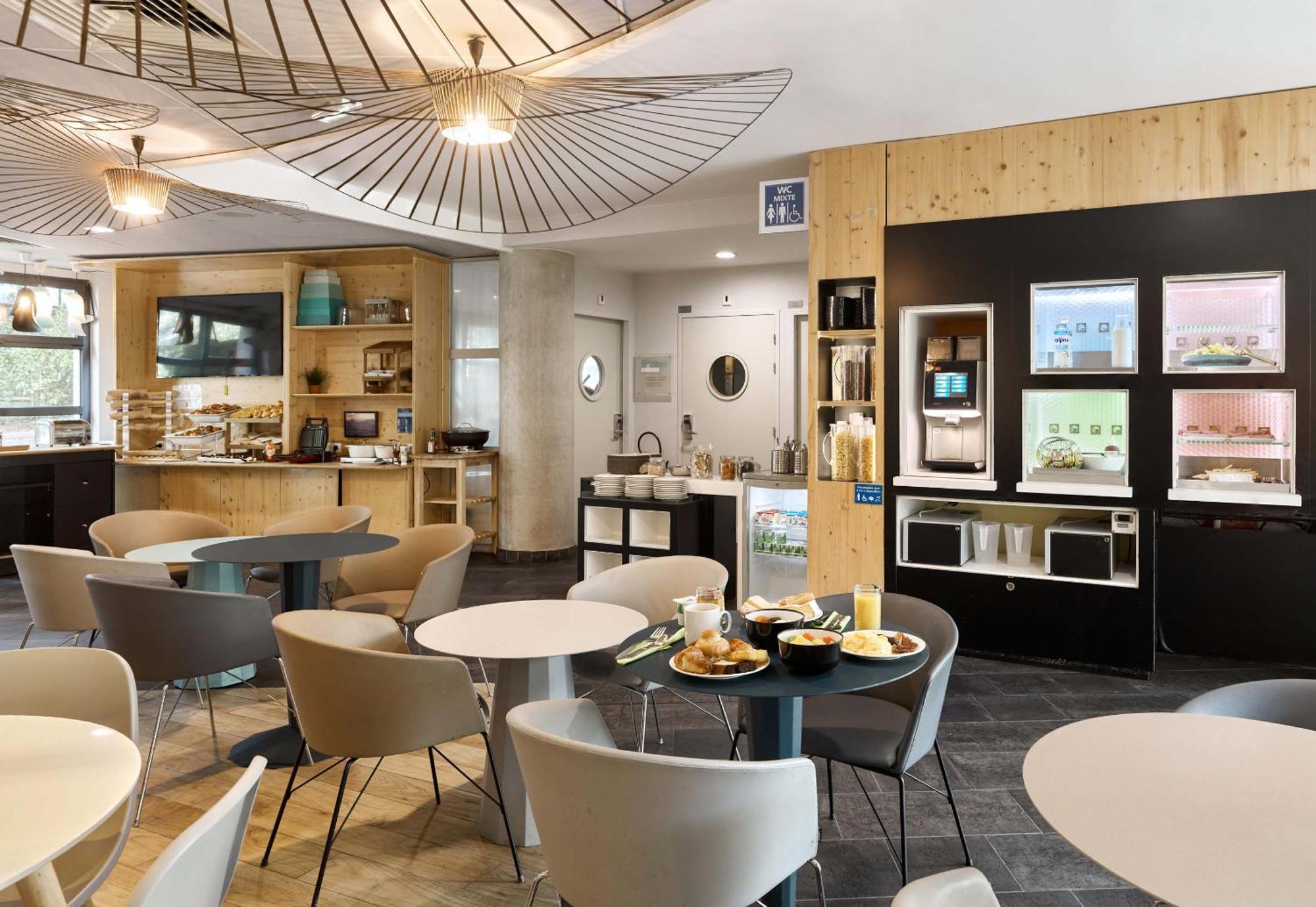 B&B Hotel Velizy Est Екстериор снимка