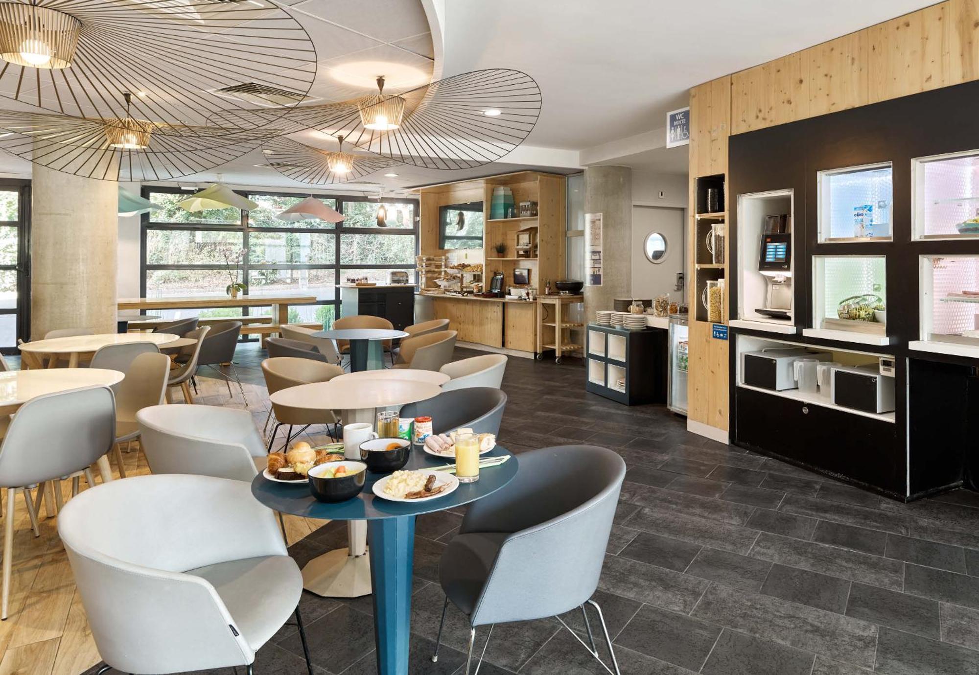 B&B Hotel Velizy Est Екстериор снимка