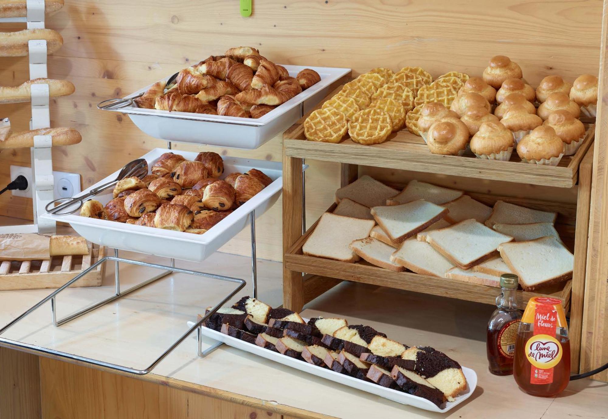 B&B Hotel Velizy Est Екстериор снимка