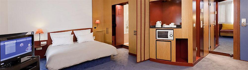 B&B Hotel Velizy Est Екстериор снимка